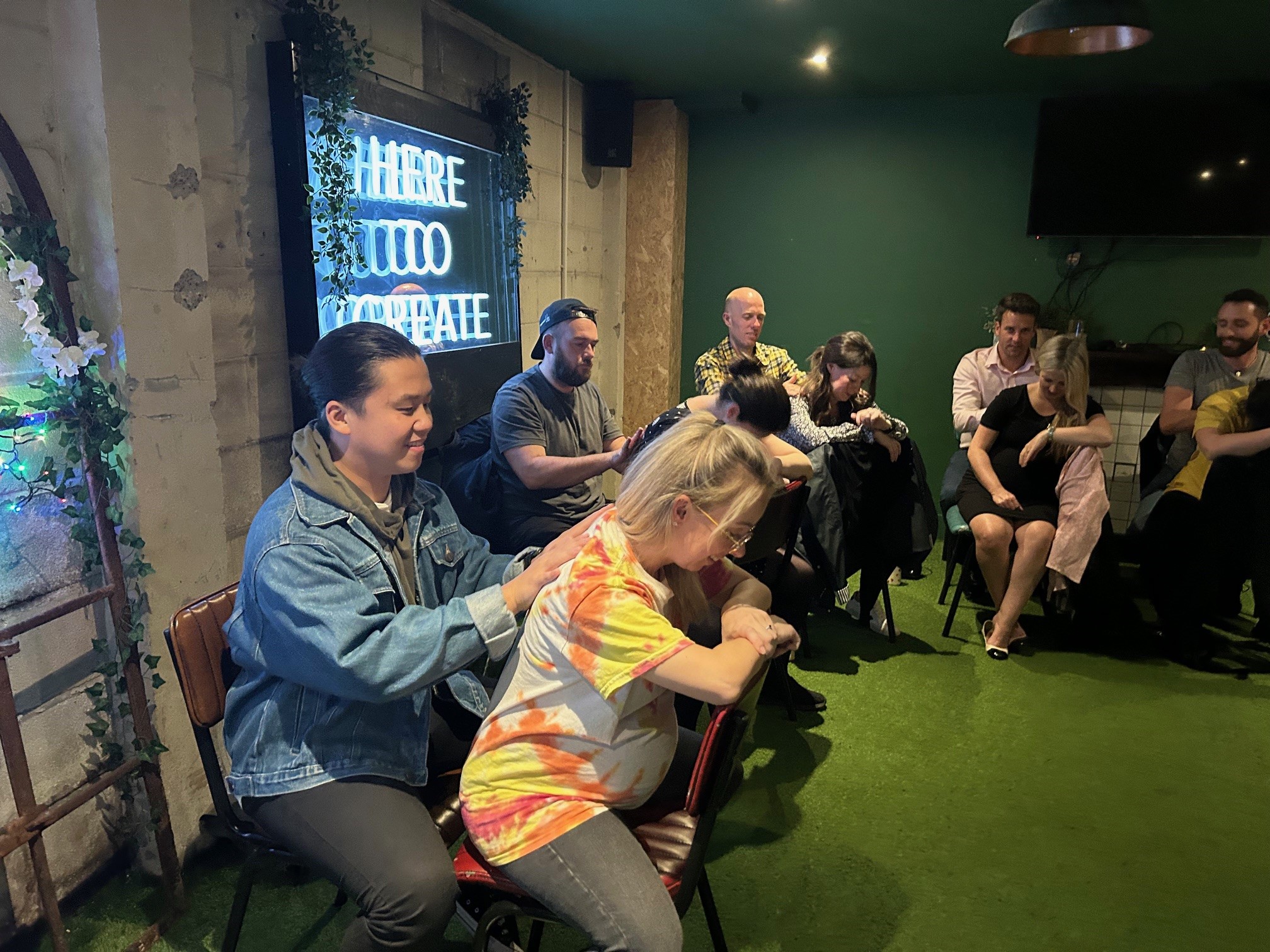 “Discover the Benefits of Antenatal Classes in Swansea and South Wales – Book Now with Babylove!”